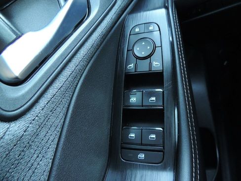 Certified 2022 Nissan Rogue SV image 25