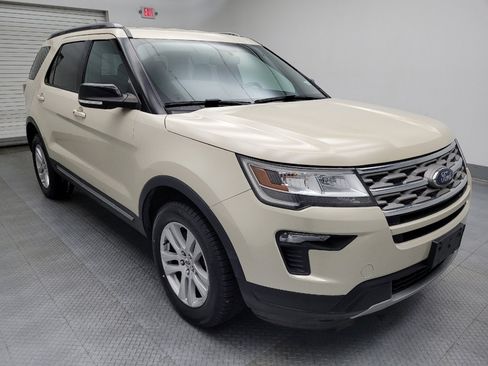 Used 2018 Ford Explorer XLT w/ Equipment Group 201A image 13