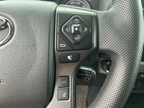 Used 2023 Toyota Tacoma TRD Off-Road image 23