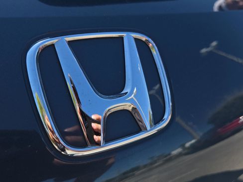 Certified 2024 Honda HR-V LX image 16