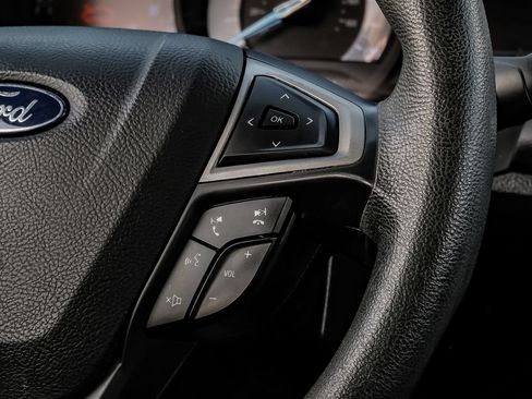 Used 2019 Ford Fusion SE FWD image 17