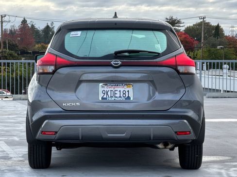 Used 2024 Nissan Kicks S image 4