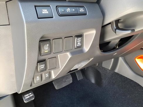 New 2026 Nissan Frontier PRO-4X w/ Pro-4x Convenience Package image 15