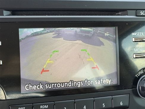 Used 2018 Nissan Titan S image 23