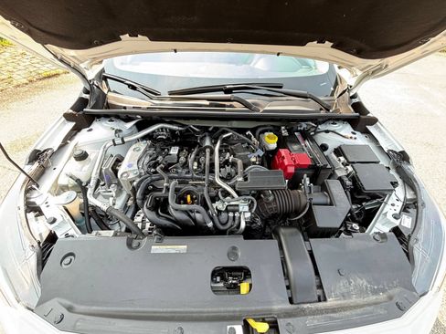 Used 2025 Nissan Sentra SV FWD image 29