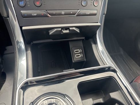 Used 2020 Ford Edge Titanium w/ Equipment Group 301A AWD/4WD image 23