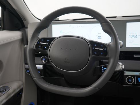 Certified 2024 Hyundai Ioniq 5 Limited image 17