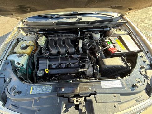 Used 2007 Ford Five Hundred SEL image 10