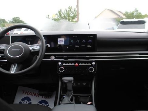 Used 2026 Hyundai Tucson SEL AWD/4WD image 16