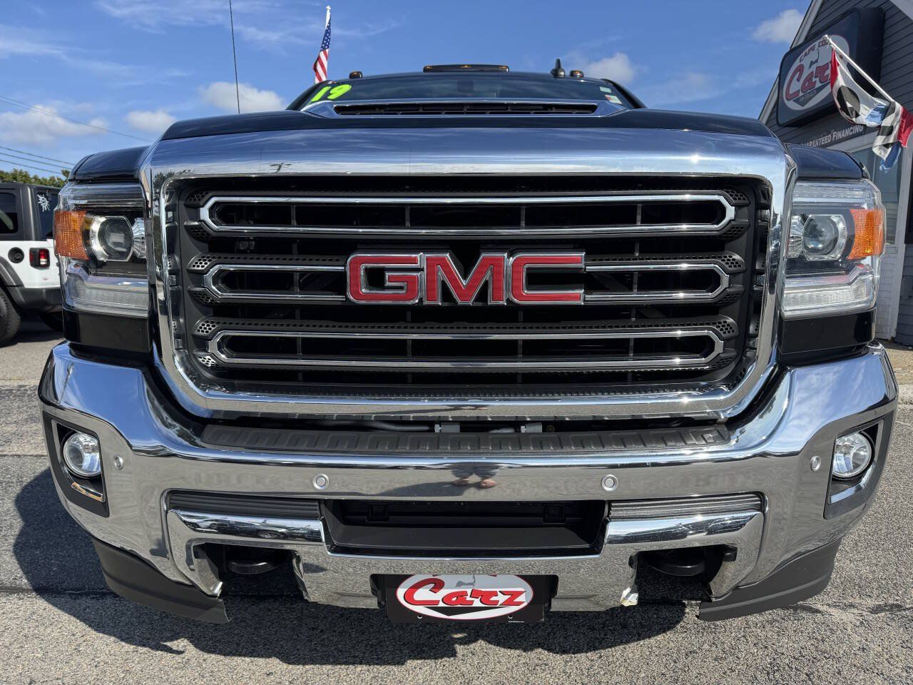 Used 2019 GMC Sierra 2500 SLT w/ Duramax Plus Package AWD/4WD image 2