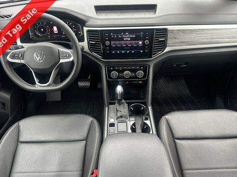 Used 2023 Volkswagen Atlas Cross Sport SE image 14