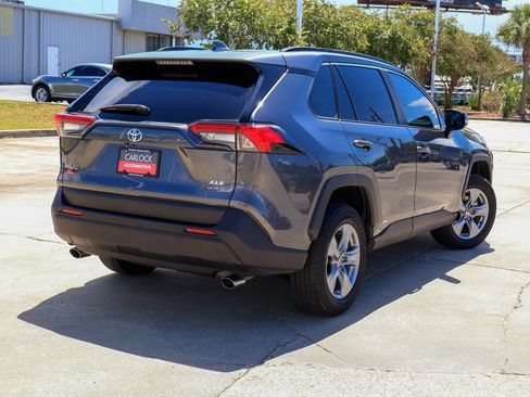Used 2025 Toyota RAV4 XLE AWD/4WD image 3