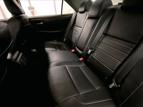 Used 2017 Toyota Camry XLE w/ Moonroof Package image 25