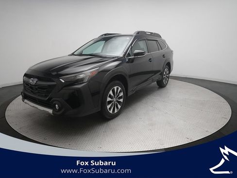 Used 2025 Subaru Outback Limited AWD/4WD image 1