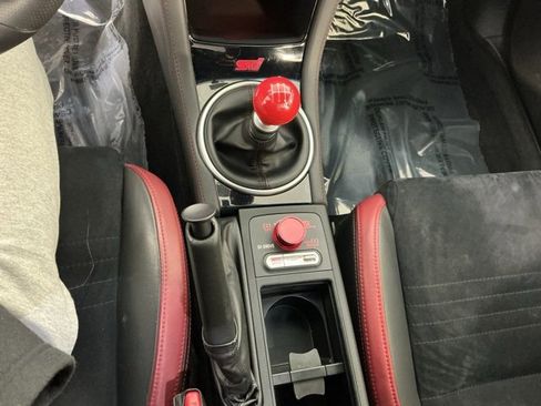 Used 2018 Subaru WRX STI image 31