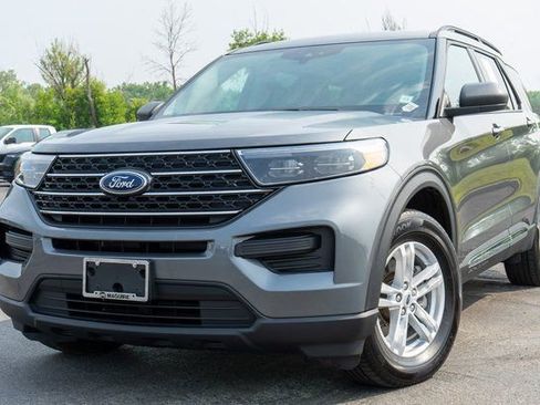 Used 2023 Ford Explorer XLT image 1