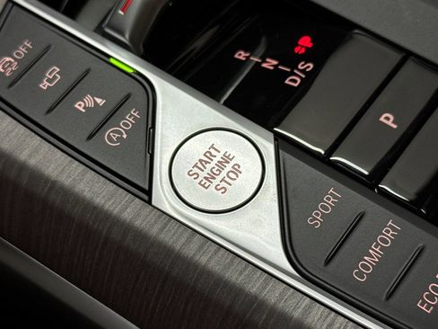 Used 2026 BMW 330i Sedan w/ Convenience Package image 18