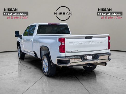 Used 2023 Chevrolet Silverado 2500 LT AWD/4WD image 7