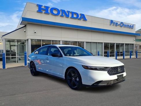 Used 2024 Honda Accord Sport image 3