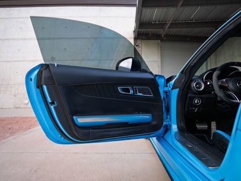 Used 2016 Mercedes-Benz AMG GT S image 33