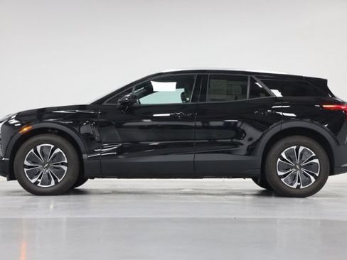 Used 2024 Chevrolet Blazer EV LT AWD/4WD image 9
