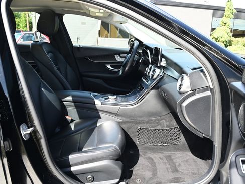 Used 2017 Mercedes-Benz C 300 4MATIC Sedan image 45