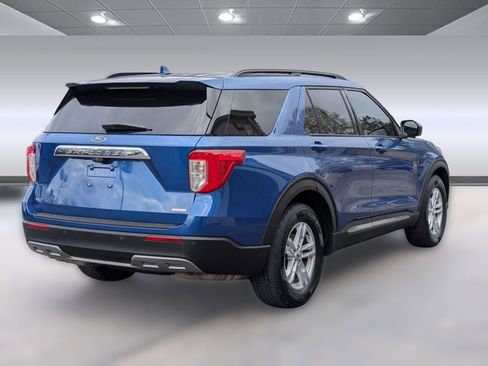 Used 2020 Ford Explorer XLT w/ Equipment Group 202A image 9