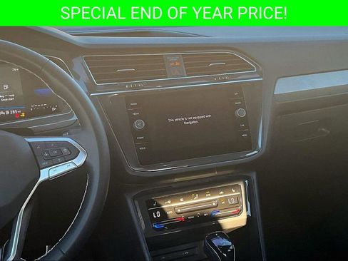 Used 2023 Volkswagen Tiguan SE R-Line image 9