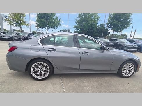 Used 2025 BMW 330i Sedan w/ Convenience Package RWD image 39