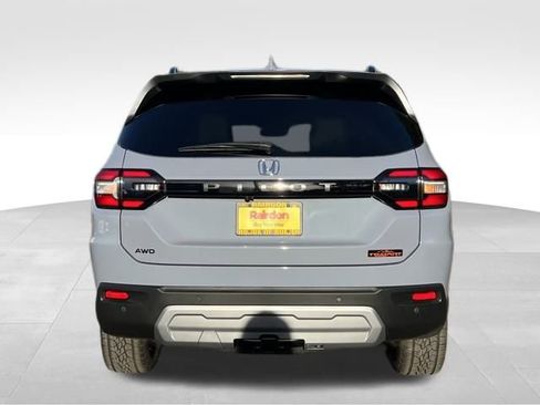 New 2025 Honda Pilot TrailSport image 6