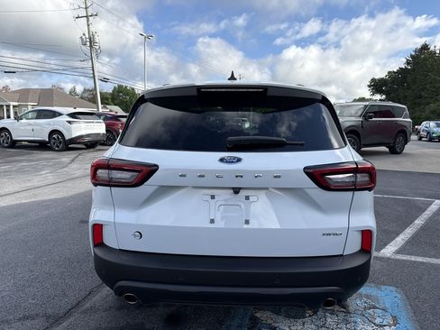 Used 2025 Ford Escape ST-Line w/ Tech Pack #1 AWD/4WD image 10