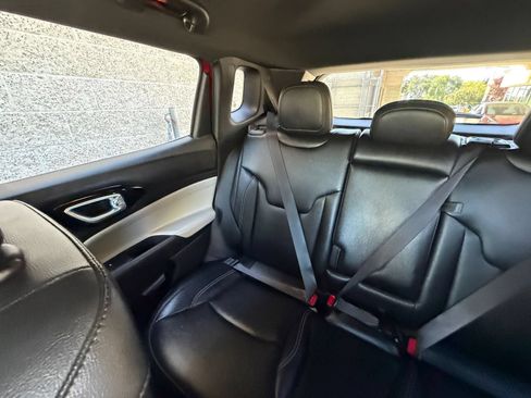 Used 2025 Jeep Compass Limited AWD/4WD image 40