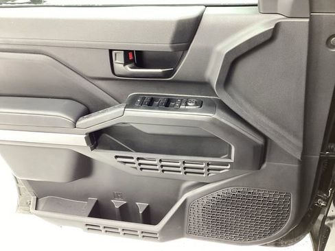 Certified 2025 Toyota Tacoma SR5 w/ SR5 Upgrade Package image 27