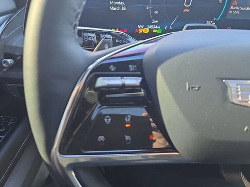 Used 2026 Cadillac Vistiq Sport image 21