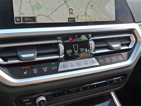 Used 2021 BMW 330i xDrive Sedan w/ Premium Package image 16