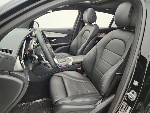 Used 2022 Mercedes-Benz GLC 300 4MATIC Coupe image 10