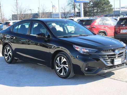 Used 2025 Subaru Legacy Premium image 3