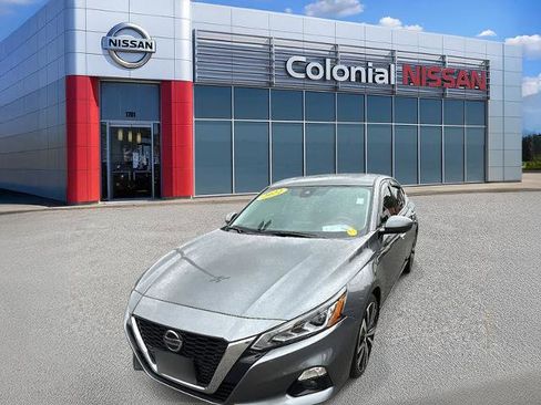 Certified 2022 Nissan Altima 2.5 Platinum image 1