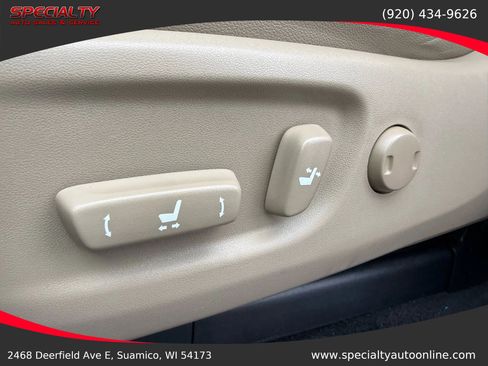 Used 2016 Toyota 4Runner SR5 Premium w/ Four Season Floor Mat Package image 34