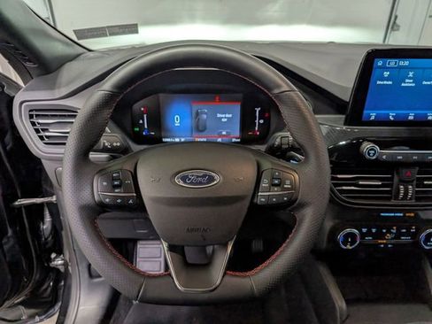 Used 2025 Ford Escape ST-Line image 16