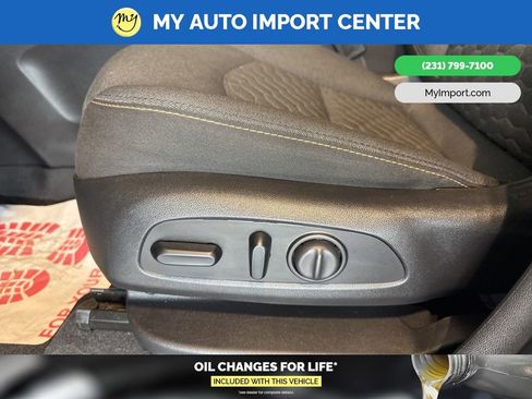 Used 2020 Chevrolet Equinox LT image 9