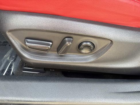 Used 2020 Toyota Camry XSE image 27