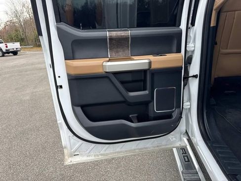 Used 2022 Ford F250 Lariat w/ Lariat Value Package image 15