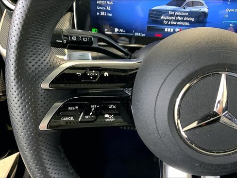 Used 2023 Mercedes-Benz GLC 300 4MATIC image 23