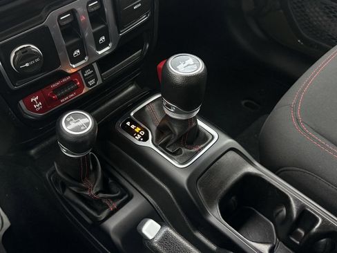 Used 2022 Jeep Wrangler Rubicon image 22