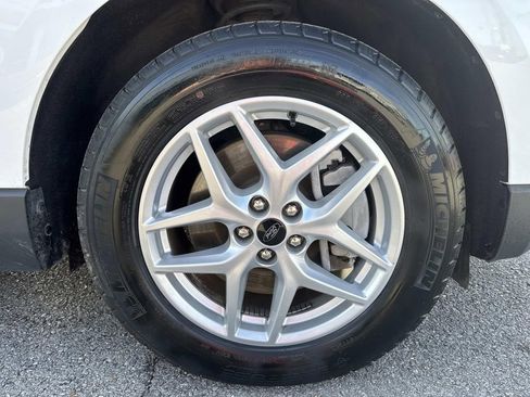 Used 2024 Ford Edge SEL image 4