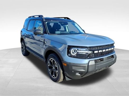 New 2025 Ford Bronco Sport Outer Banks w/ Outer Banks Tech Package+ AWD/4WD image 16