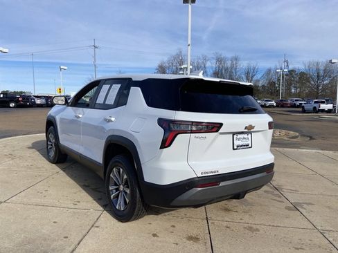 Used 2025 Chevrolet Equinox LT image 8