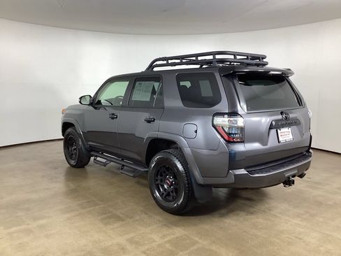 Used 2021 Toyota 4Runner Venture w/ Moonroof Package AWD/4WD image 14
