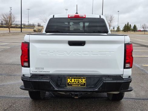 Used 2024 Chevrolet Colorado Z71 w/ Z71 Convenience Package 2 image 6